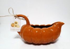 NEW  Global Designs Orange Pumpkin Shaped Gravy Boat 27 OZ Stoneware - £32.07 GBP