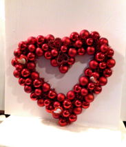 14&quot; Valentine Heart Shaped Ornament Wreath - £13.58 GBP