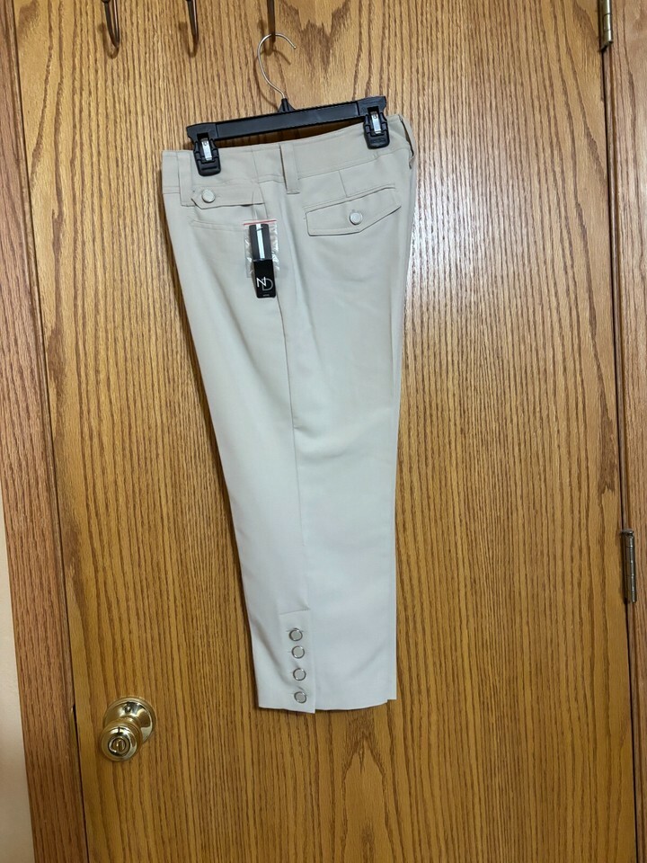 New Directions NWT Ladies 4P Capri color is Stone - $29.00