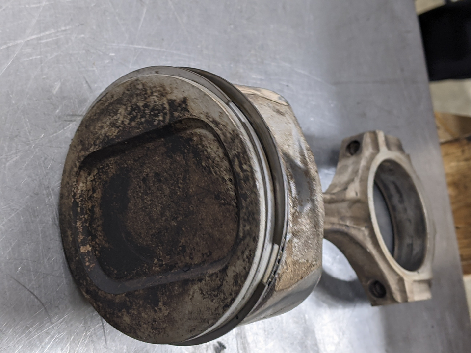 Piston and Connecting Rod Standard For 99-00 Ford F-150  4.2 F6ZZ6200AA Gas Item image 4