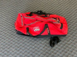 Vintage Marlboro Large Duffle Gear Rolling Bag Roller Wheels Luggage Duf... - £31.23 GBP