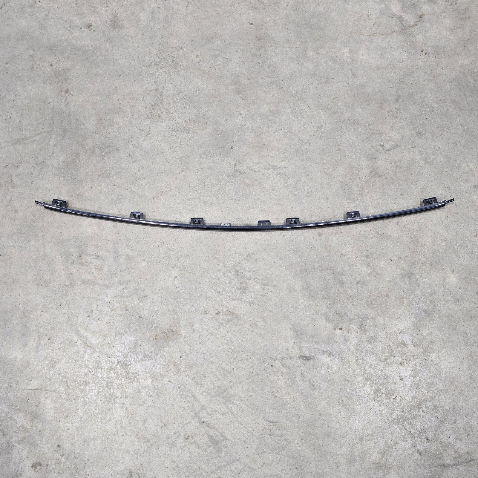 USED OEM Mopar Front Bumper Trim Applique 5XV93SZRAC Chrysler 300 2015-2023 - $19.34