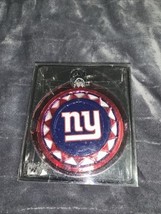 New In Box New York Giants NFL Blown Glass Disc Ornament 4&quot; - $175.63 MXN