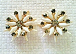 Vintage Mid Century Molded Celluloid Plastic Floral and Rhinestone Clip Earrings - £39.61 GBP