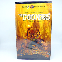 The Goonies (VHS, 1994, Clamshell) By Steven Spielberg A Richard Donner ... - $7.81