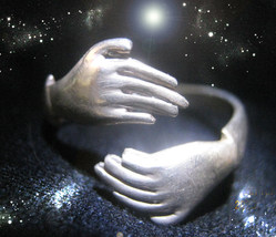 Haunted Hands Ring Halloween The Priestess Hands Of Power Rare Albina Magick - £218.71 GBP