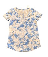 GAP women&#39;s cloud print blue white V neck Easy T shirt size XS - £9.43 GBP
