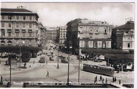 Italy Postcard Napoli Piarra Municiplo e Via Depretta Streetcars - £1.55 GBP