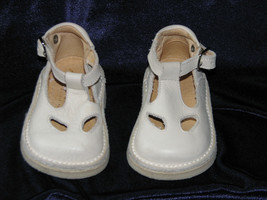Boutique Flora & And Henri T-STRAP Shoes Girls Leather 18 3 6-9 M Beige Euc - $44.54