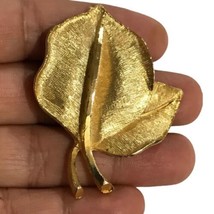 Vintage Gold Wash 3D Leaf Brooch Pin - £11.96 GBP