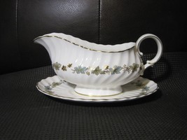 ROYAL DOULTON - Piedmont - Gravy Boat with Detached Underplate 4967 - £35.52 GBP