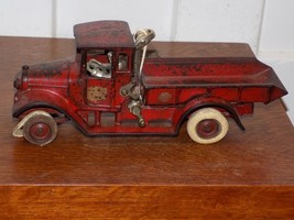Vintage Arcade International Harvester Truck Cast Iron Toy - $577.06 CAD
