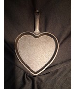 Galerie Small 5&quot; Cast Iron Heart Shaped Skillet Cook Or Decor - $390.33 MXN