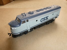 Athearn HO Scale CSX 118 Diesel Powered Locomotive - $44.55