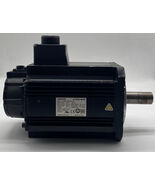 Omron R88M-K4K030C-S2 AC Servo Motor, 4.0kW  - $724.20 CAD