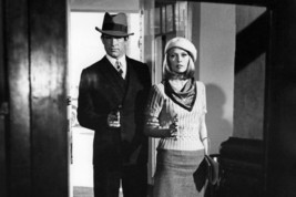 Bonnie and Clyde Warren Beatty Faye Dunaway 18x24 Poster - $23.99