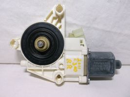10-11-12-13 MERCEDES-BENZ C300/ C350/ C63/ REAR RIGHT PASSENGER WINDOW REGULATOR image 4
