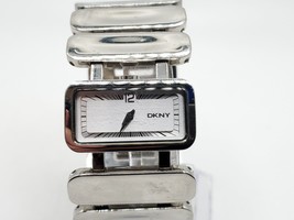 Dnky Watch Womens New Battery Silver Tone 31mm - £22.43 GBP