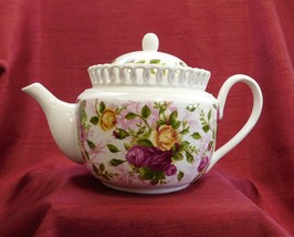 NEW in BOX Royal Albert Old Country Roses Pierced Porcelain Teapot - £67.78 GBP