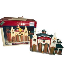 Vintage 1999 LEMAX Caddington Village Pickwick Carriage House  #95377 Ce... - $45.00