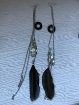 Estate Super Long  SIlvertone Chain Earrings w Bird Feathers &amp; Rootbeer Plastic - £8.02 GBP