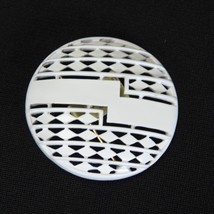Trifari White Enamel Brooch Pin Round 1-3/4&quot; - $259.86 MXN