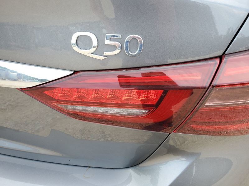 2020 2021 2022 2023 Infiniti Q50 OEM Luxe Console Lid Only Black Stich Leather Item image 12