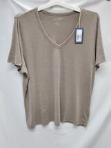 Universal Thread Women's Plus Size 2X Short Sleeve V-Neck T-Shirt Gray - $10.99