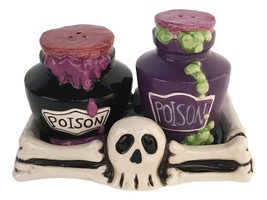 Poison 22340 Salt and Pepper Shaker Set on Skull Dish Ceramic Blue Sky - $23.76
