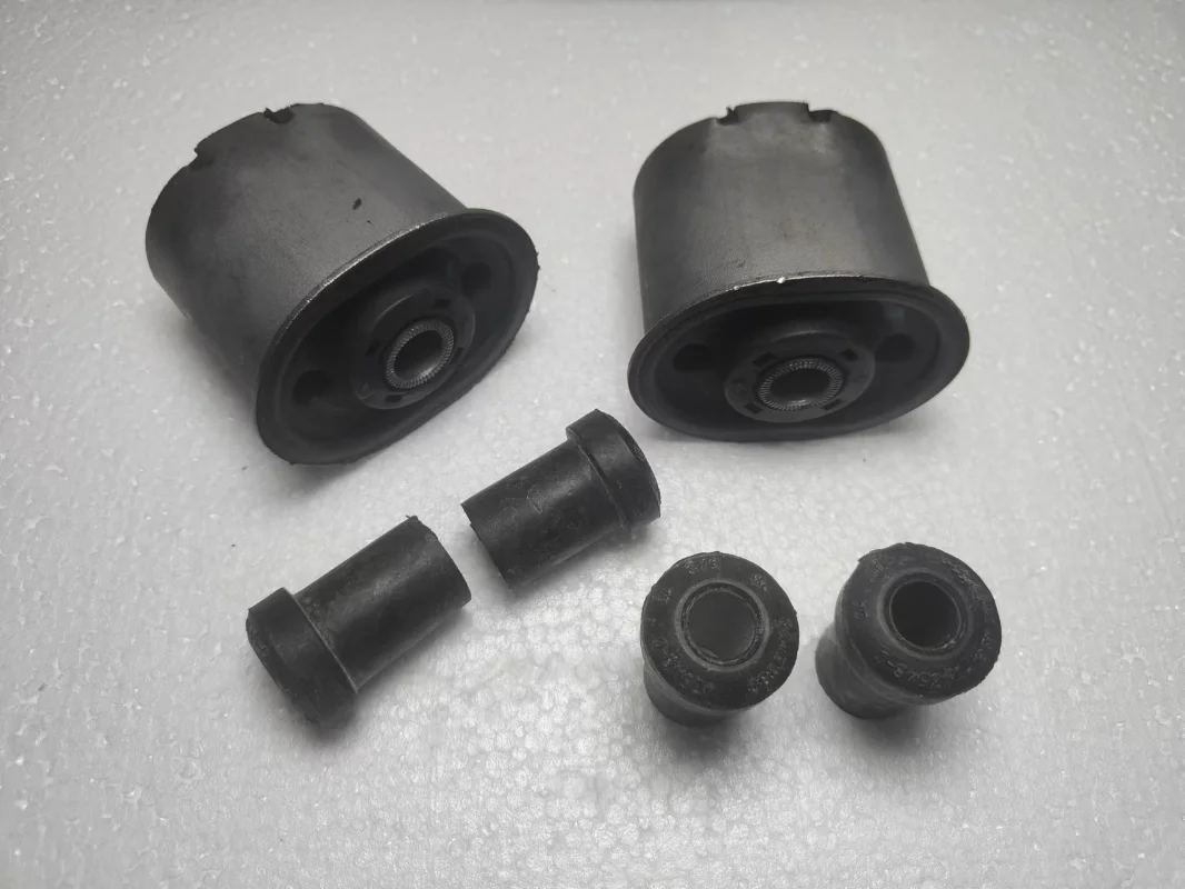 A Suit For 01-07 Grand Caravan Chrer Town &amp; Country Rear Leaf Spring Bushings 4 - $170.92