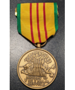 VINTAGE REPUBLIC OF VIETNAM SERVICE MEDAL RIBBON BADGE United States of ... - $10.88