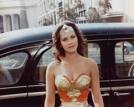 Wonder Woman Featuring Lynda Carter 8x10 Photo by 1940&#39;s car - £6.28 GBP