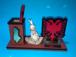New Albania Eagle Wood Pen HOLDER+CARDS-HANDCRAFT Officies ORNAMENT-20CM X 9CM - £23.65 GBP
