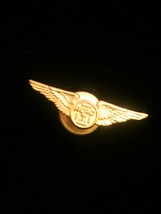 Vintage Military Aero I.T.I gold wings screw-back pilots lapel pin image 2