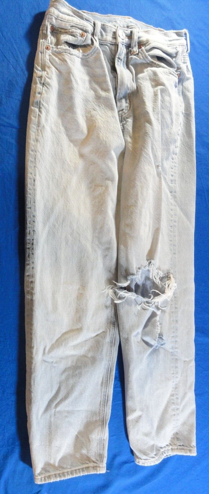 AMERICAN EAGLE REAL GOOD JEANS LIGHT BLUE WASH DISTRESSED DENIM PANTS 2R - $19.76