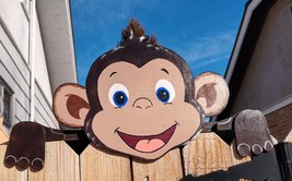 Happy Monkey Fence Peeker Peeper Garden Art Party Zoo Free Ship - £92.42 GBP