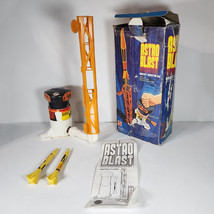 Vintage 1978 Mattel Astro Blast Rocket Booster Launch Set #2123 WORKS - £38.72 GBP