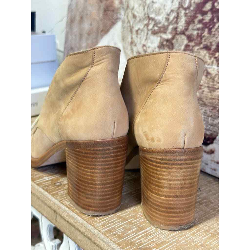 VTG Aldora Chukka Boots Booties  Suede Leather Heeled Spain 8.5 B Square Toe Item image 6