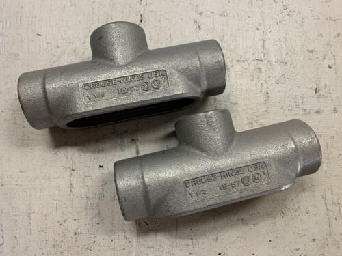 Box of 2 Crouse Hinds TB57 1-1/2&quot; T Condulet Body Form 7 Conduit Body - $70.14