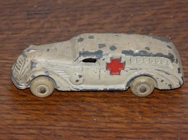 Vintage Slush Metal Ambulance Toy - €37,89 EUR
