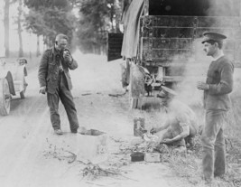 British troops cooking beside a transport truck in France World War I 8x10 Photo - £6.93 GBP