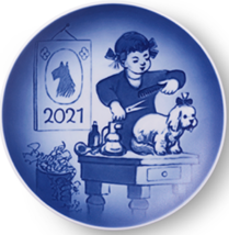 BING &amp; GRONDAHL 2021 Children&#39;s Day Plate The Little Dog Groomer  - New in Box - £31.56 GBP