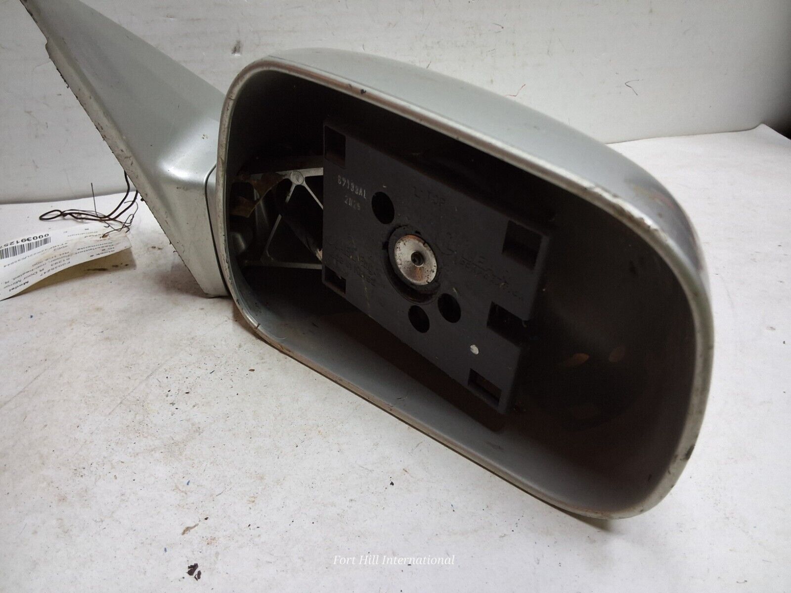 02 03 04 05 06 Toyota Camry right silver door mirror needs glass OEM thr... - $19.79