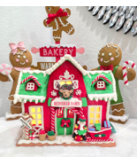 Christmas Village Reindeer Barn Gingerbread House Light Up Holiday Decor - $2,009.26 MXN