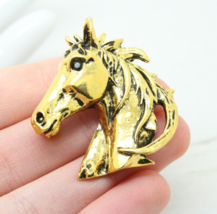 Vintage Style Equestrian Tally Ho Horse Antique Gold Tone BROOCH Pin Jewellery - £9.50 GBP