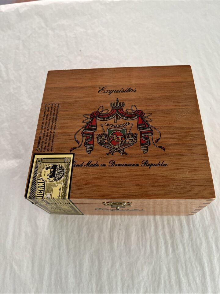 Arturo Fuente Exquisitos Empty Wooden Cigar Box 6⅛x5¾x2¾ - $4.99
