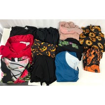 11PC Bulk 3X Plus Women&#39;s Clothing Bundle Halloween Leggings Tops Skirts  - £24.21 GBP