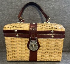 VTG Picnic Basket Wicker Style Clutch Purse Bengal Infantry Light Around Closure - £22.92 GBP