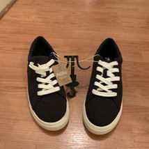 Target Mad Love Sia Women&#39;s Black &amp; White Canvas Sneakers Shoes Size 9 - £24.01 GBP