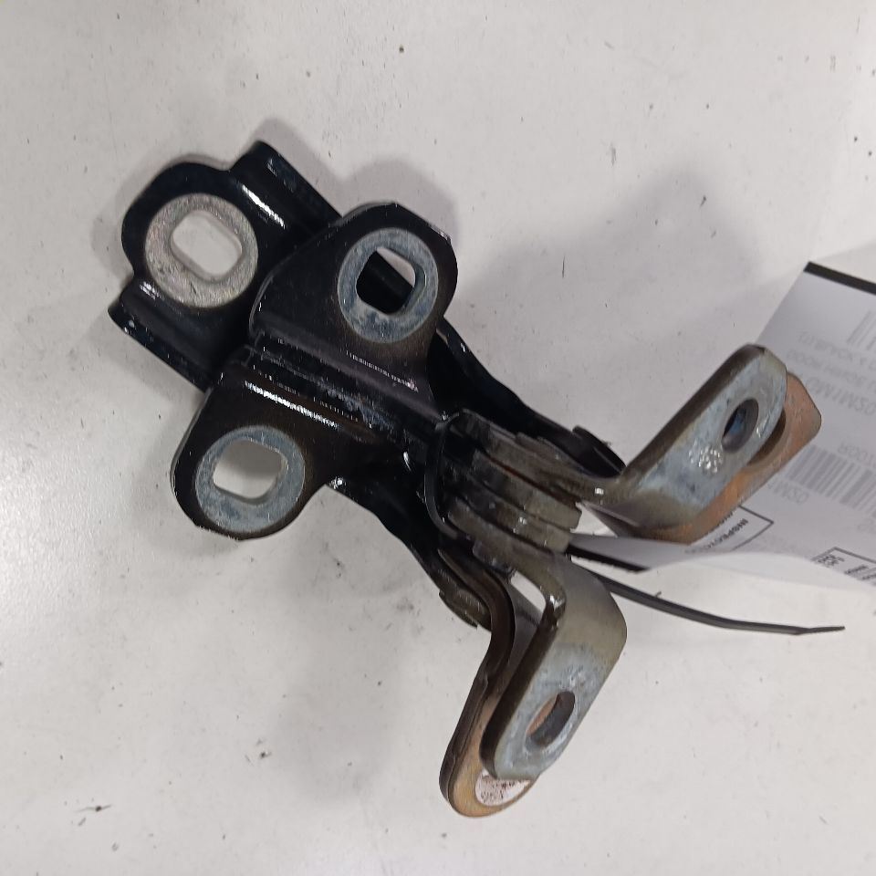 Chevy Malibu Door Hinge Set Left Driver Rear 2019 2020 2021 2022 - $33.94